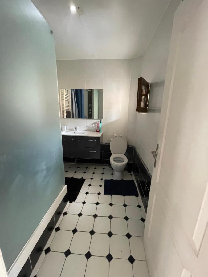 Hotel Agréable apparement dans une maison Saint-Denis  Esterno foto